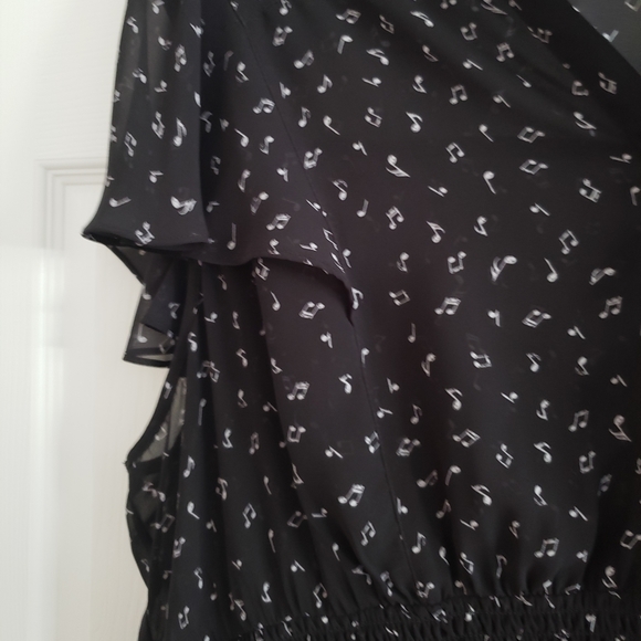 Torrid sheer blouse top - Picture 2 of 4